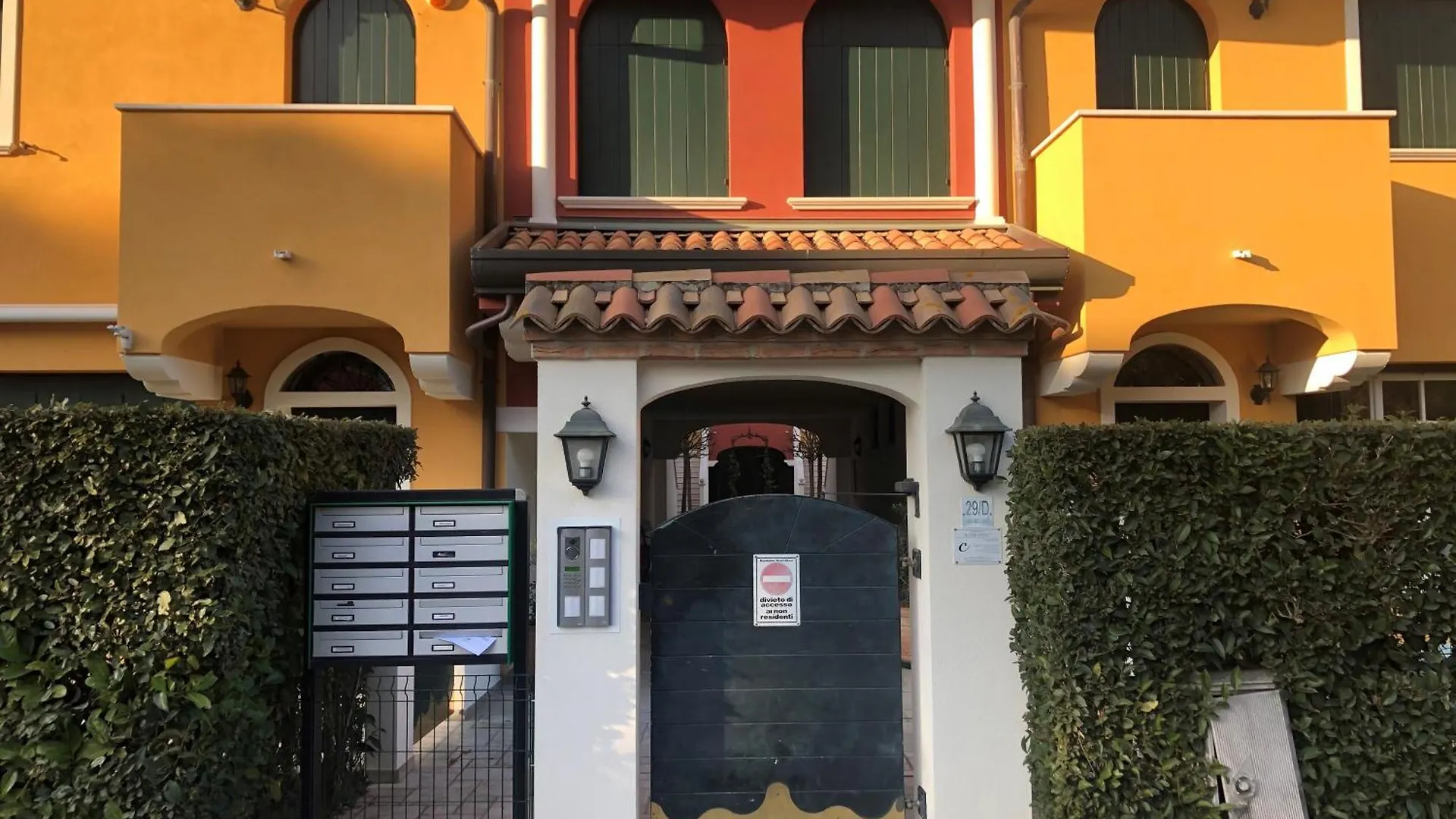 Aceri Rossi Family Apartments Лидо-ди-Езоло Италия